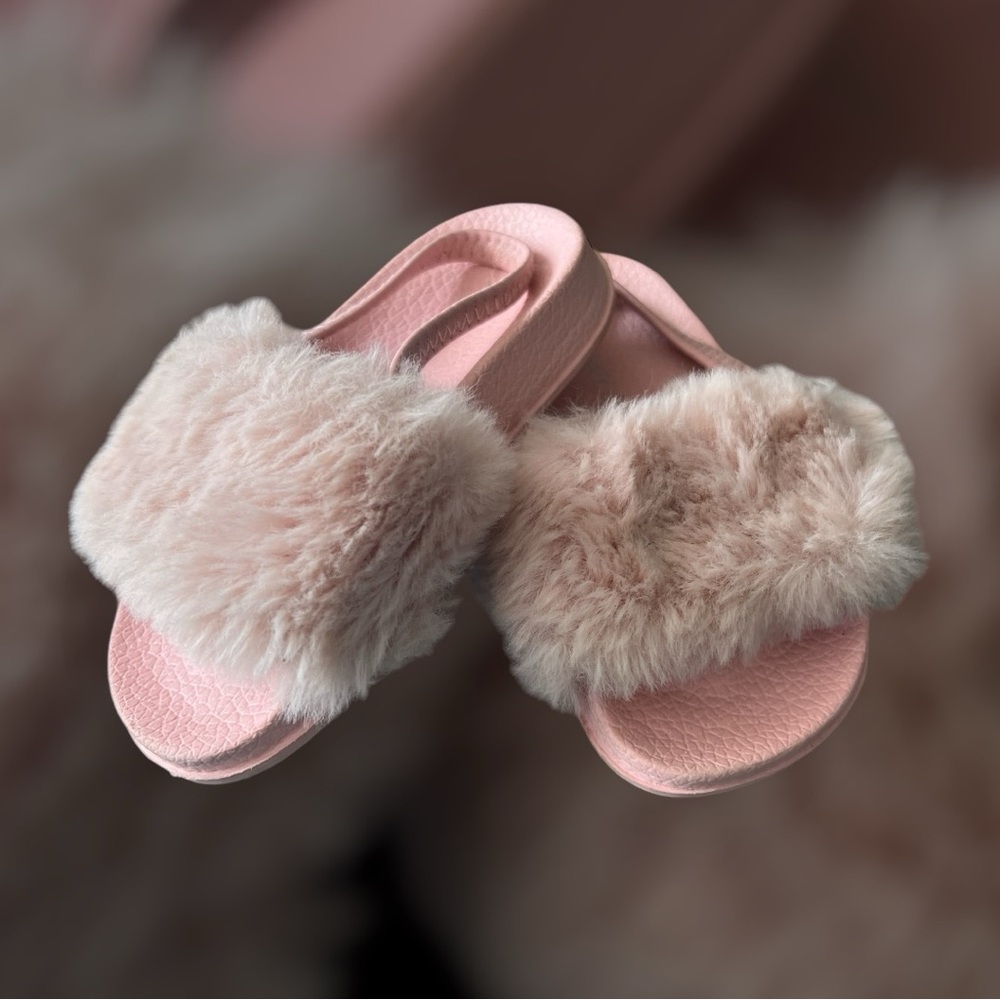 Baby Pink Fuzzy Slippers Slides Pink Faux Fur Size 5